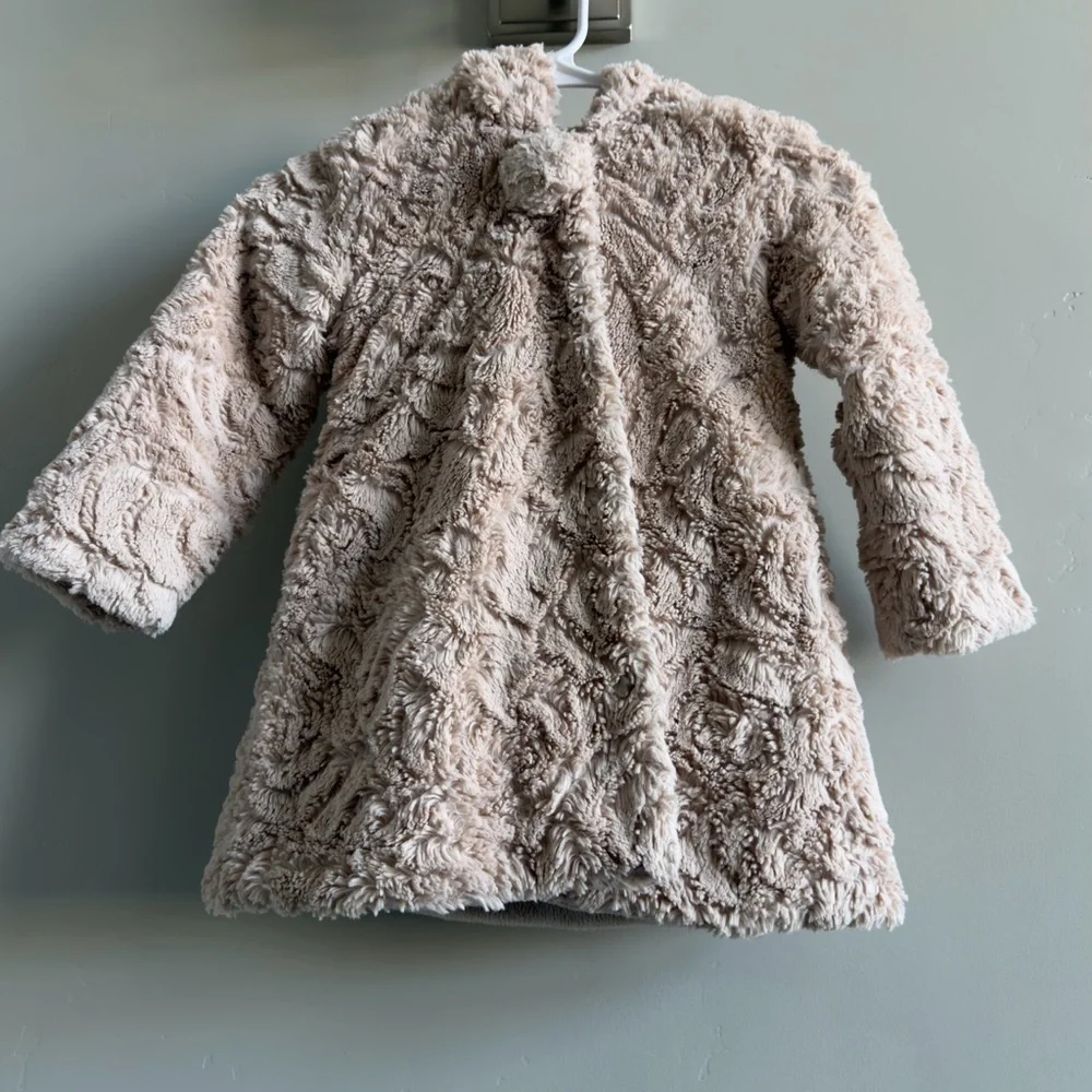 Widgeon Girls Faux‎ Fur Hooded Coat Size 5 Blush Pink